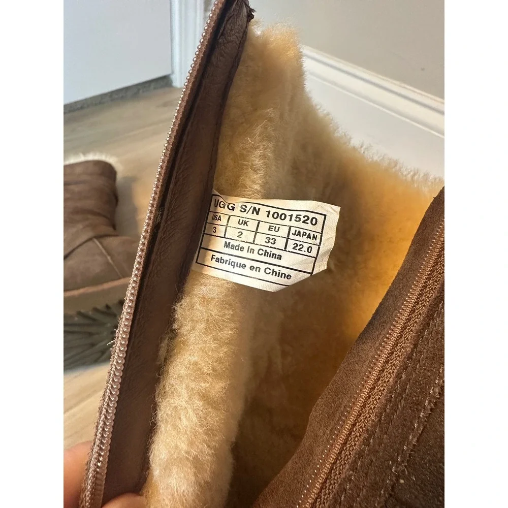 UGG Maddi Boots youth‎ Brown Suede Sherpa Lined Zip Up Size 3